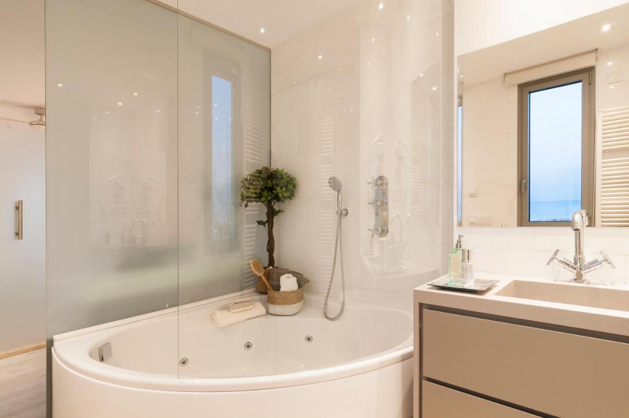 Kronos On The Beach Attic Suite Barcelone Extérieur photo